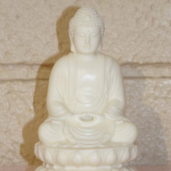 SHAKYAMUNI BUDDHA WHITE STATUE-Dhyana Samadhi-Resin-4.5"-Meditation-Mudra New - Picture 8 of 14